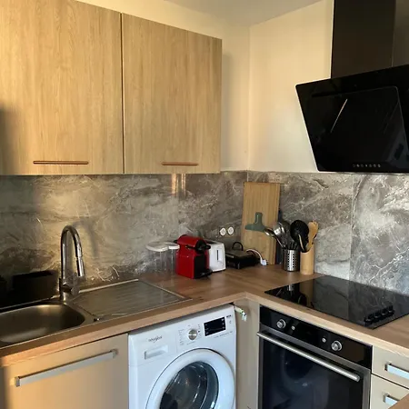 Elegant Avec Acces A La Piscine Nice