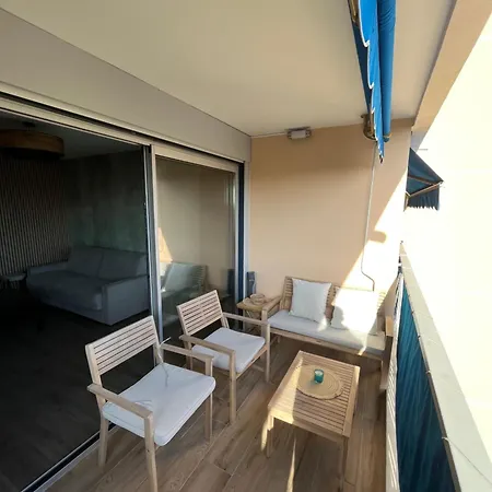 Elegant Avec Acces A La Piscine דירה *