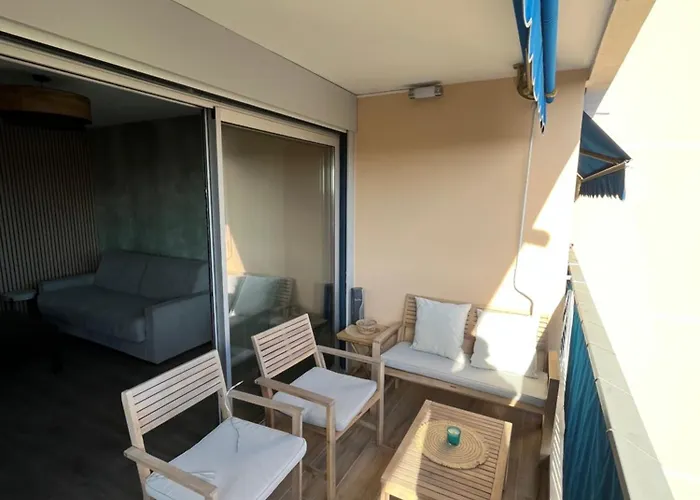Elegant Avec Acces A La Piscine Apartman *